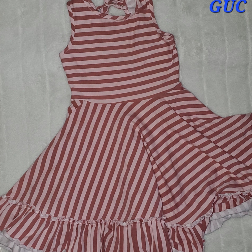 Size 6 Striped Red and White Girls Dress Twirl with Keyhole Tie